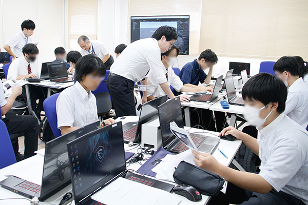 日々輝学園高等学校「夏の特別授業」