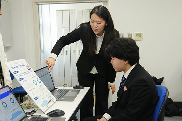 卒業作品展示会