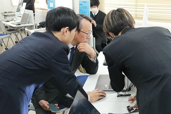 卒業作品展示会